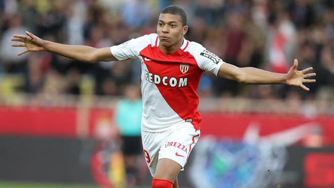 Ngôi sao bóng đá Pháp tương lai Mbappe