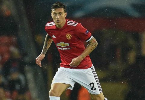 Bóng đá Anh: Huyền thoại MU “mách nước” Mourinho dùng Lindelof