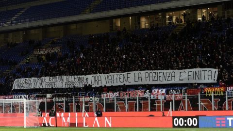 Bị Milanista đòi tống cổ, anh em nhà Donnarumma khóc nấc