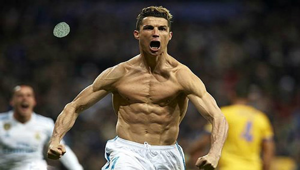 ảnh ronaldo khoe thần hình