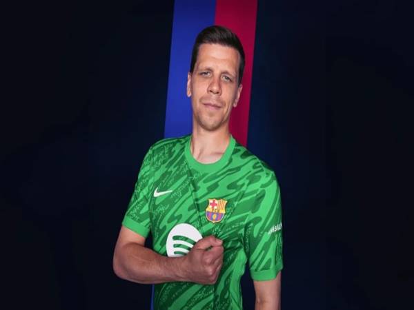 Tin Barca 11/10: Szczesny tiếp tục thói quen xấu